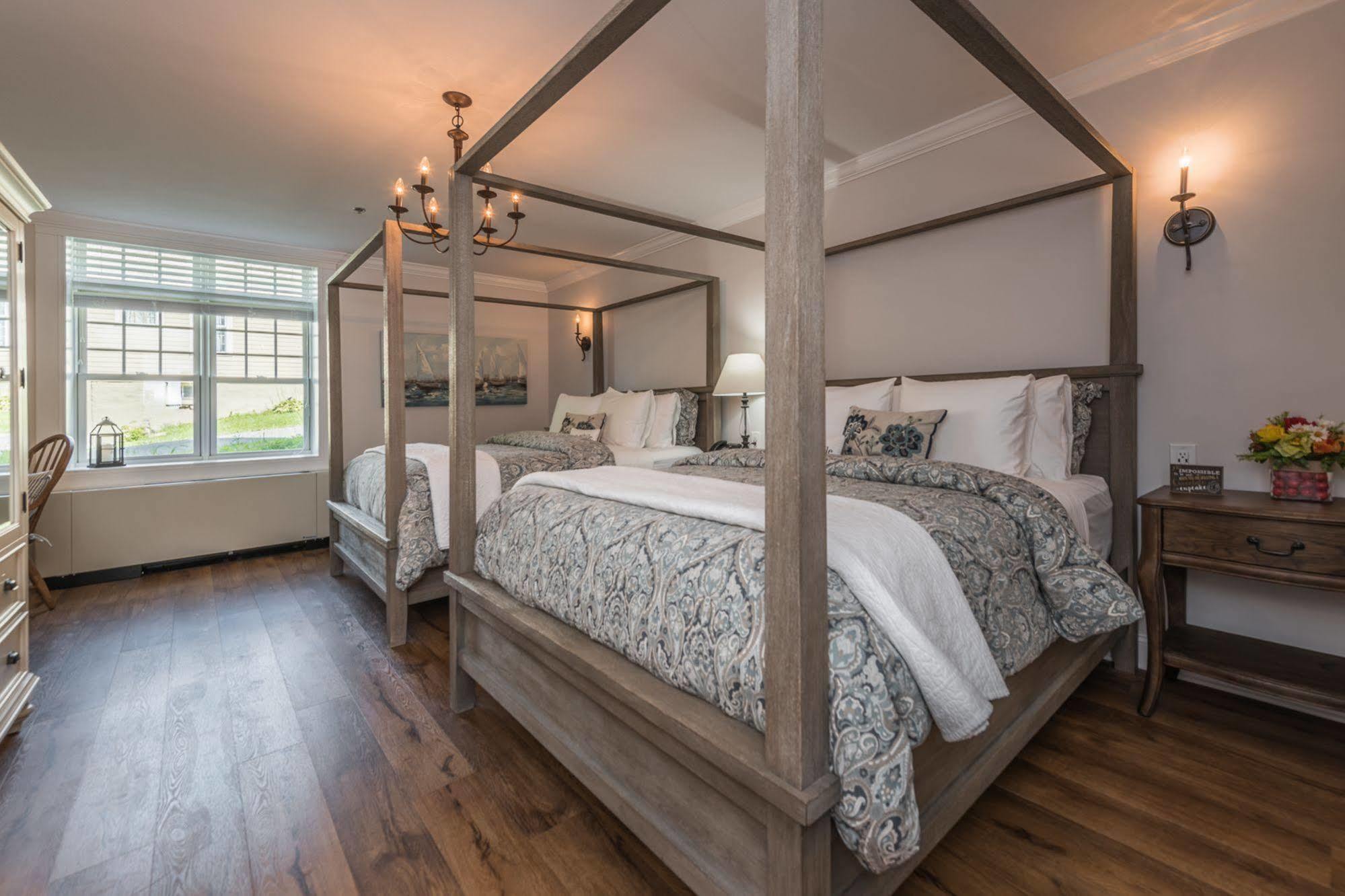Sackets Harbor Harbor House Inn מראה חיצוני תמונה