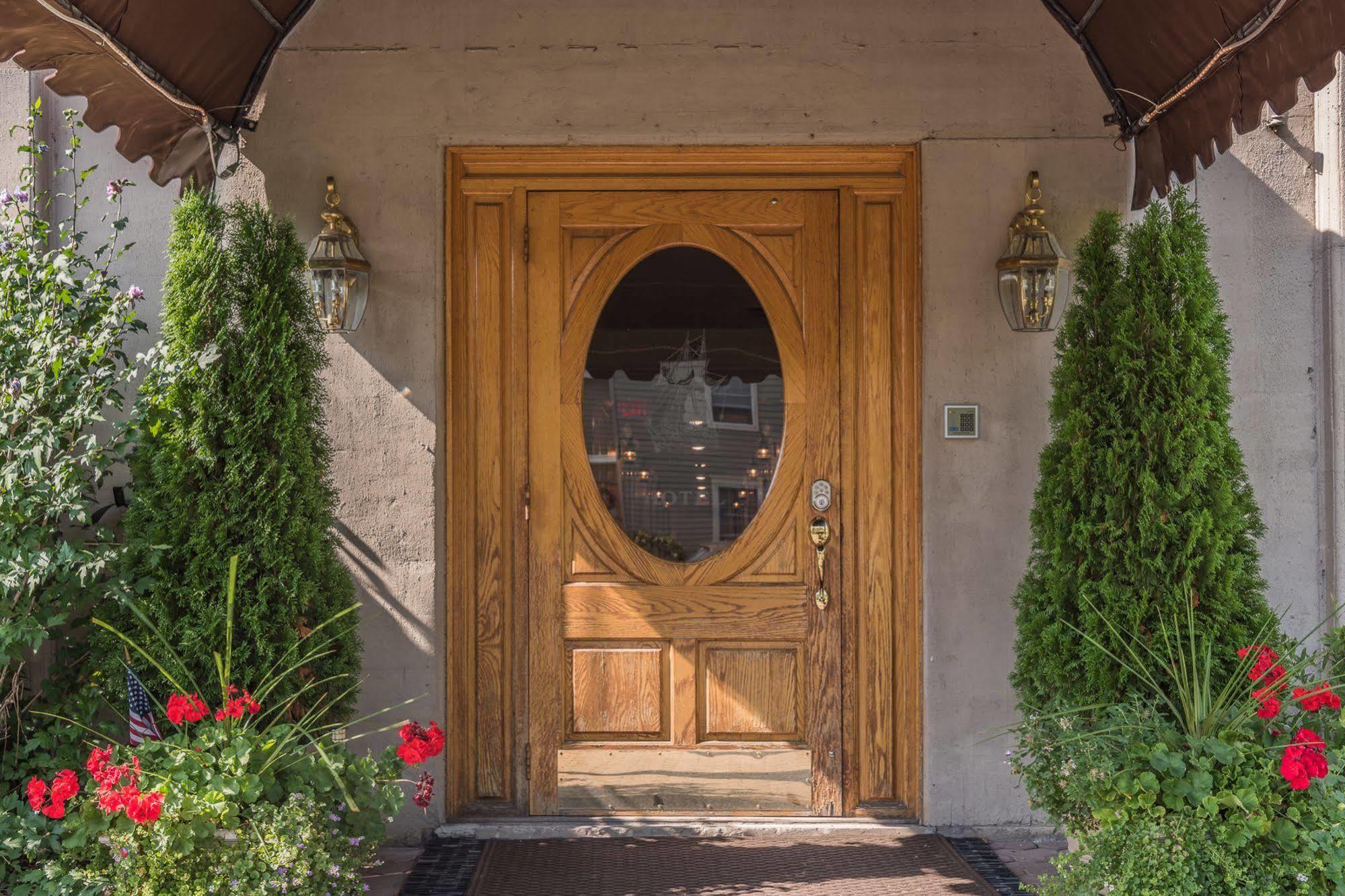 Sackets Harbor Harbor House Inn מראה חיצוני תמונה