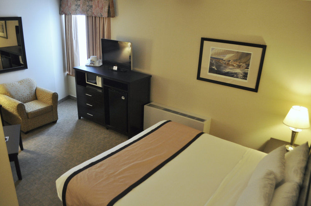 Sackets Harbor Harbor House Inn מראה חיצוני תמונה
