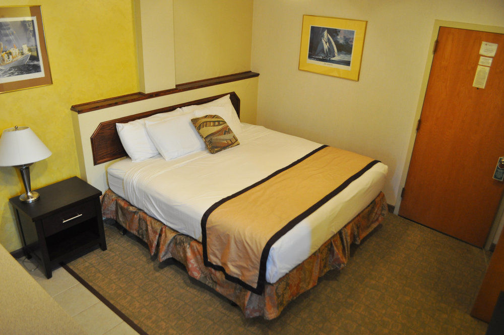 Sackets Harbor Harbor House Inn מראה חיצוני תמונה