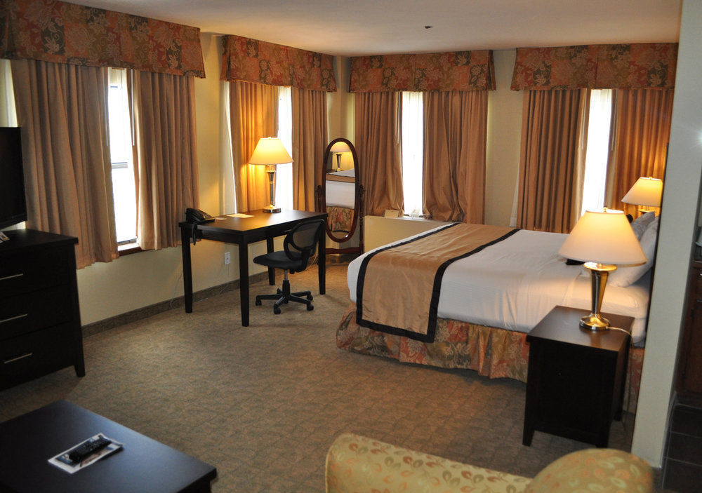 Sackets Harbor Harbor House Inn מראה חיצוני תמונה