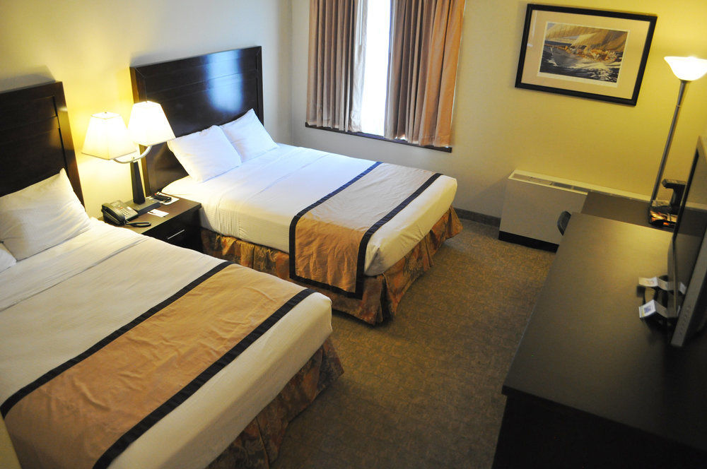 Sackets Harbor Harbor House Inn מראה חיצוני תמונה