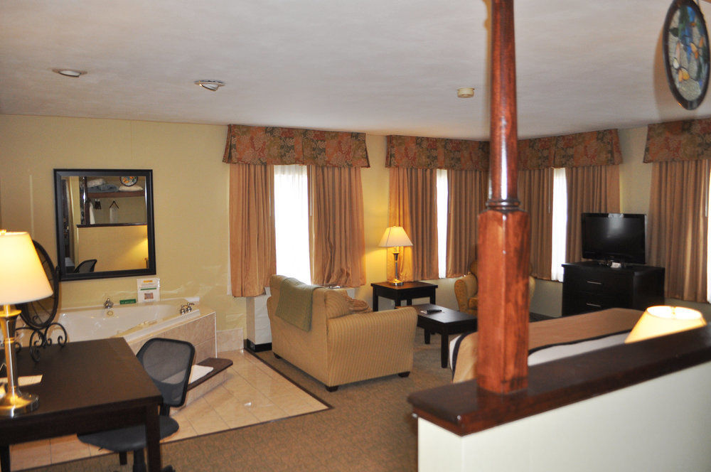 Sackets Harbor Harbor House Inn מראה חיצוני תמונה