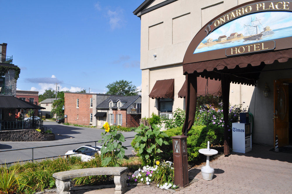 Sackets Harbor Harbor House Inn מראה חיצוני תמונה
