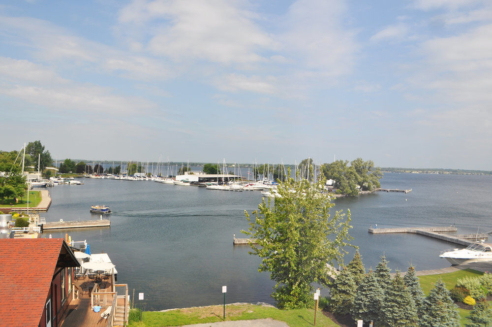 Sackets Harbor Harbor House Inn מראה חיצוני תמונה