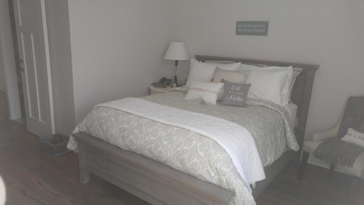 Sackets Harbor Harbor House Inn מראה חיצוני תמונה