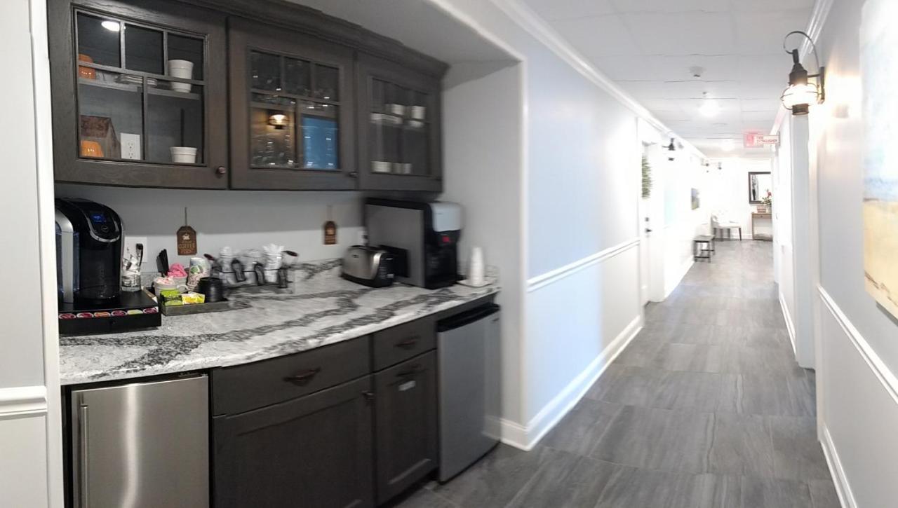 Sackets Harbor Harbor House Inn מראה חיצוני תמונה